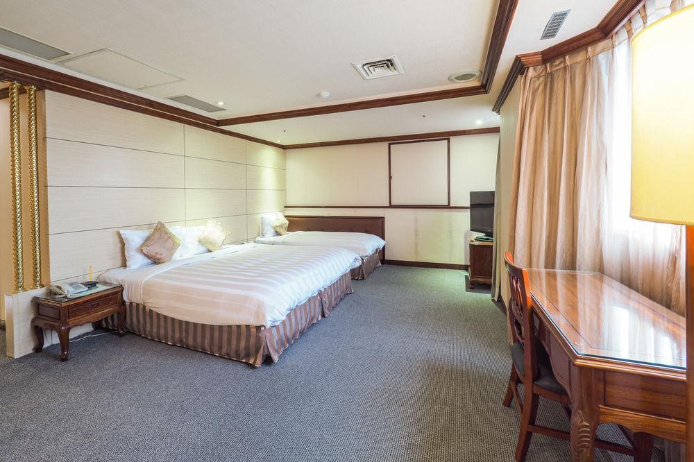 Silken Hotel Taipei Esterno foto